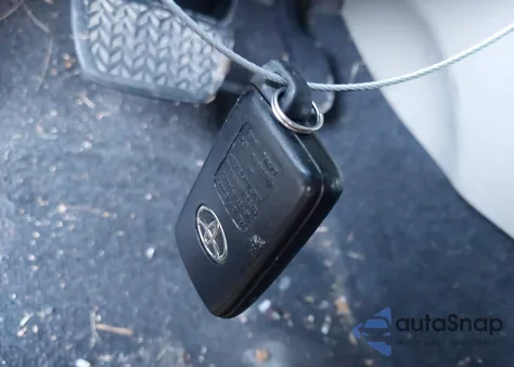 2013 Toyota Prius Two z USA, uszkodzony, nr VIN JTDKN3DU5D5664022